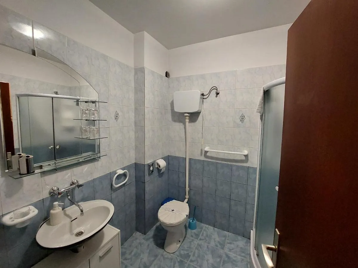 Apartment Apartman Rozmari Lokve Croatia
